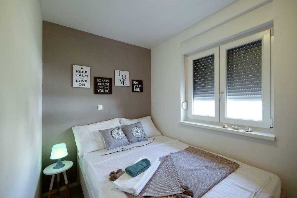 Oleandra Apartments Drage Ngoại thất bức ảnh